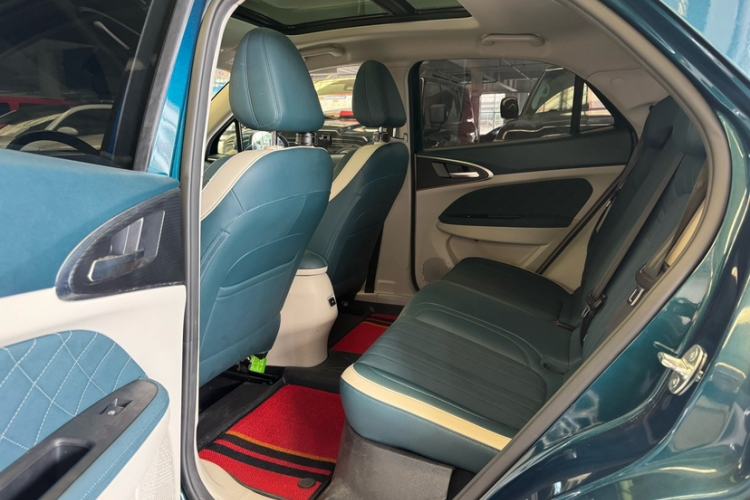 Used ORA Good Cat 2021 400km Standard Range Venus Edition Lithium Iron Phosphate Interior 2
