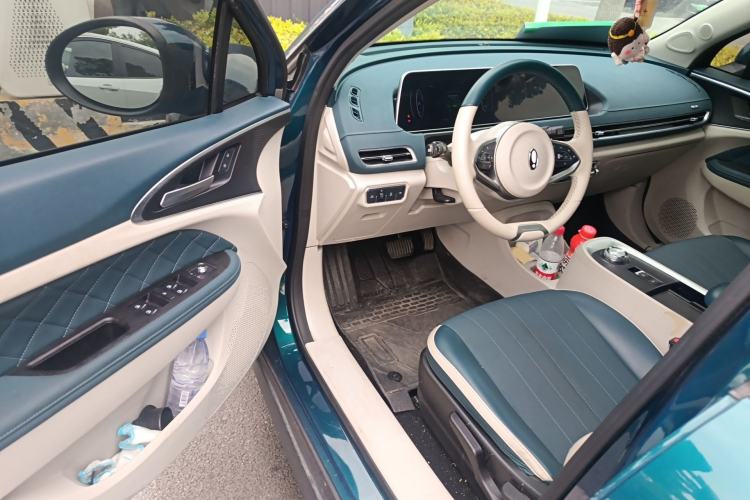 Used ORA Good Cat 2021 400km Standard Range Venus Edition Lithium Iron Phosphate Interior 3