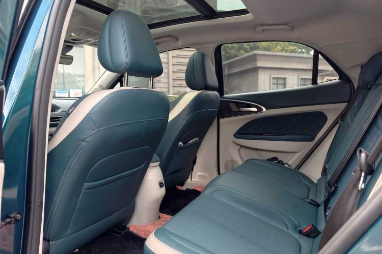 Used ORA Good Cat 2021 400km Standard Range Athena Edition Lithium-Ion Battery Interior 3