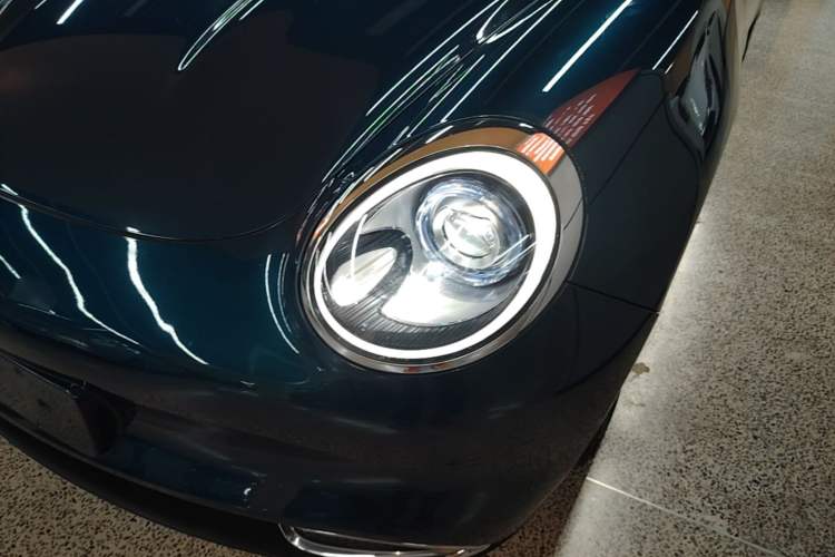 Used ORA Good Cat 2021 500km Long-Range Poseidon Edition Lithium-Ion Battery Left Front Headlight