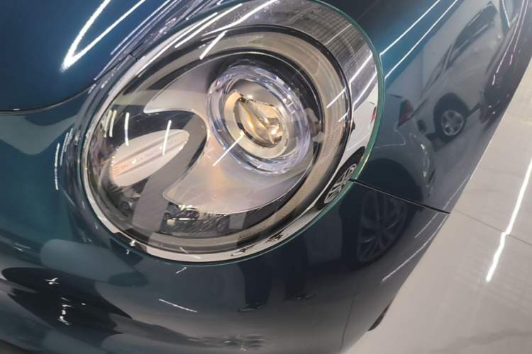 Used ORA Good Cat 2021 400km Standard Range Venus Edition Lithium Iron Phosphate Left Front Headlight