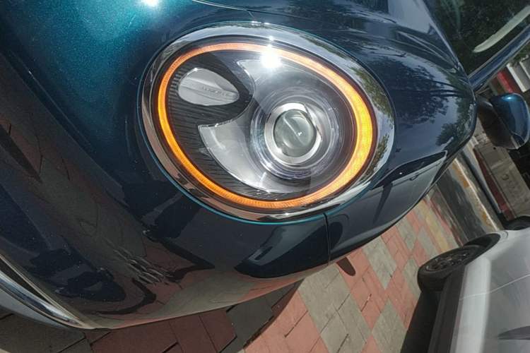 Used ORA Good Cat 2021 400km Standard Range Venus Edition Lithium-Ion Battery Left Front Headlight