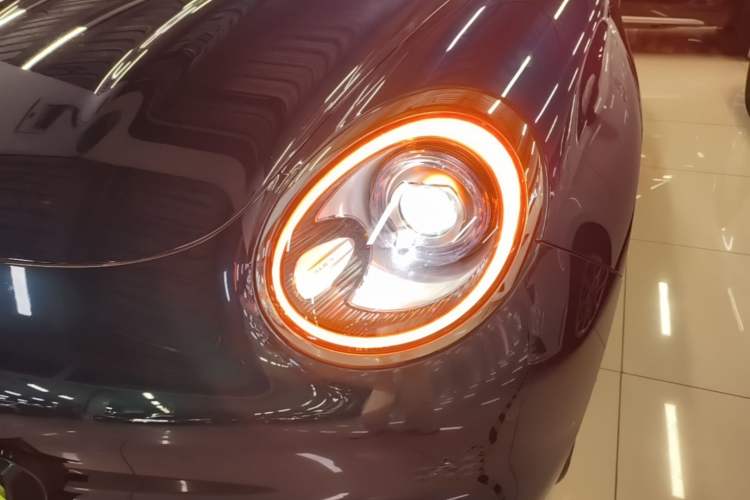 Used ORA Good Cat 2021 400km Standard Range Athena Edition Lithium-Ion Battery Left Front Headlight