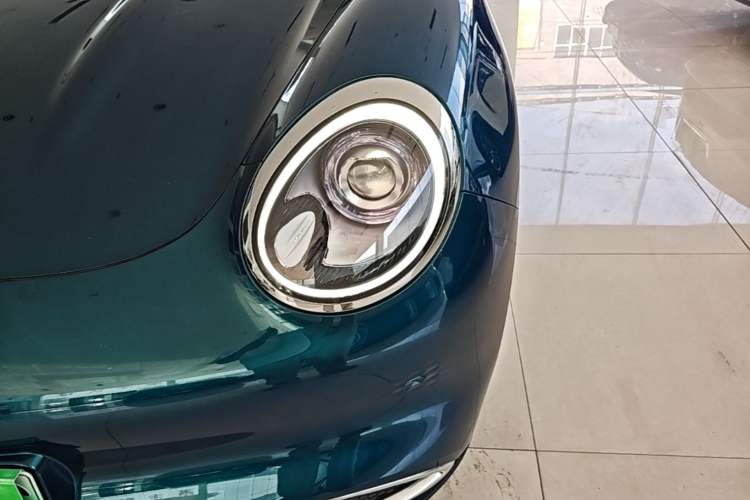 Used ORA Good Cat 2021 400km Standard Range Venus Edition Lithium-Ion Battery Left Front Headlight
