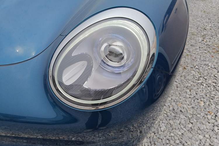 Used ORA Good Cat 2021 400km Standard Range Venus Edition Lithium-Ion Battery Left Front Headlight