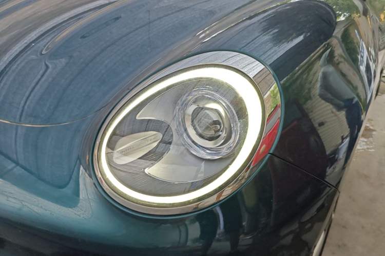 Used ORA Good Cat 2021 400km Standard Range Athena Edition Lithium-Ion Battery Left Front Headlight