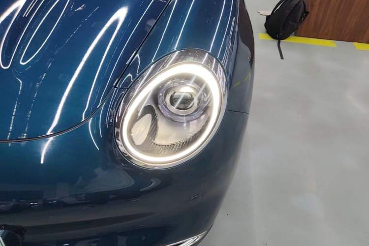 Used ORA Good Cat 2021 400km Standard Range Athena Edition Lithium-Ion Battery Left Front Headlight