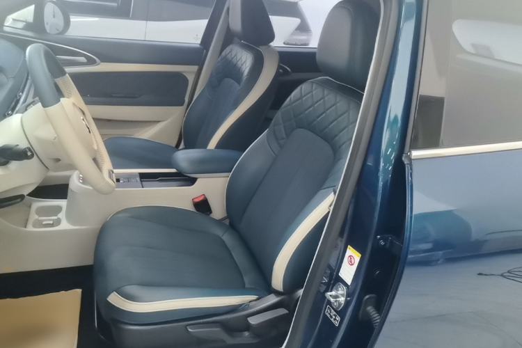 Used ORA Good Cat 2021 400km Standard Range Venus Edition Lithium Iron Phosphate Left Front Seat