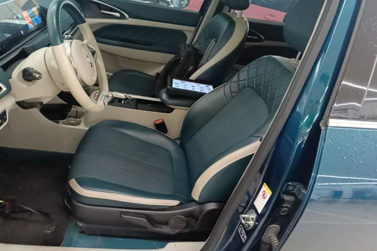 Used ORA Good Cat 2021 400km Standard Range Venus Edition Lithium Iron Phosphate Left Front Seat