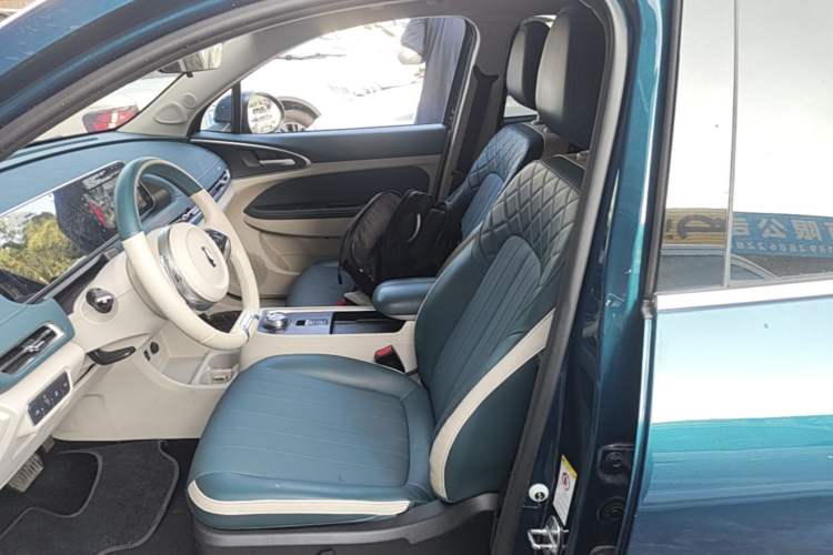 Used ORA Good Cat 2021 400km Standard Range Athena Edition Lithium-Ion Battery Left Front Seat