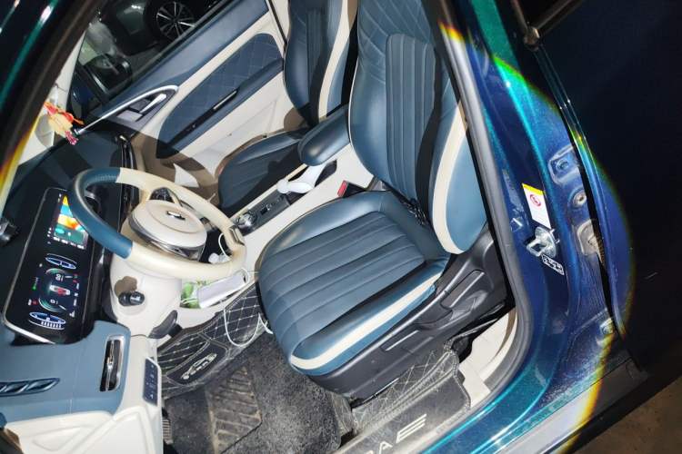 Used ORA Good Cat 2021 400km Standard Range Venus Edition Lithium-Ion Battery Left Front Seat