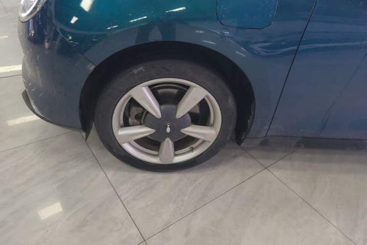 Used ORA Good Cat 2021 400km Standard Range Venus Edition Lithium-Ion Battery Left Front Wheel Hub