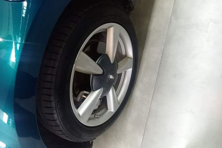Used ORA Good Cat 2021 400km Standard Range Venus Edition Lithium-Ion Battery Left Front Wheel Hub