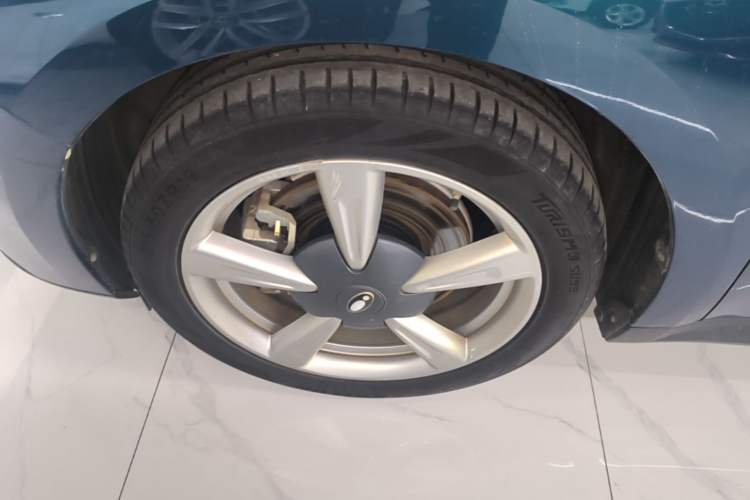 Used ORA Good Cat 2021 400km Standard Range Venus Edition Lithium Iron Phosphate Left Front Wheel Hub