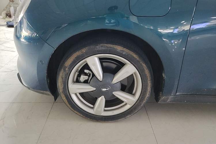 Used ORA Good Cat 2021 400km Standard Range Venus Edition Lithium Iron Phosphate Left Front Wheel Hub