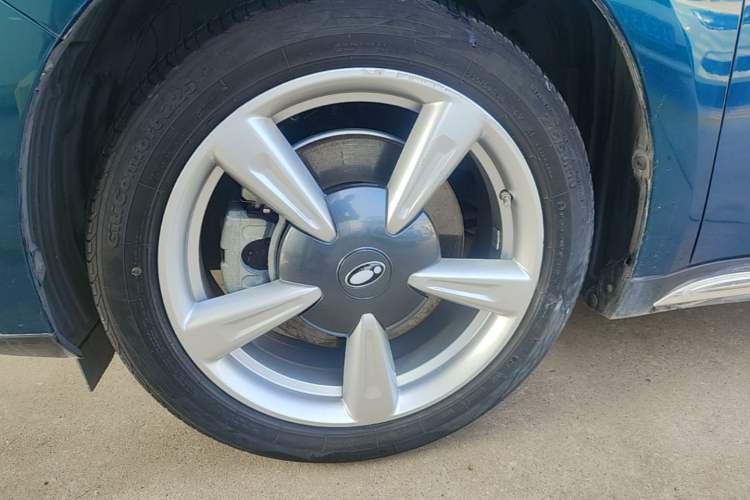 Used ORA Good Cat 2021 400km Standard Range Athena Edition Lithium-Ion Battery Left Front Wheel Hub