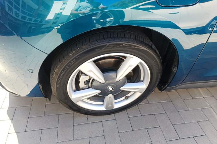 Used ORA Good Cat 2021 400km Standard Range Athena Edition Lithium Iron Phosphate Left Front Wheel Hub