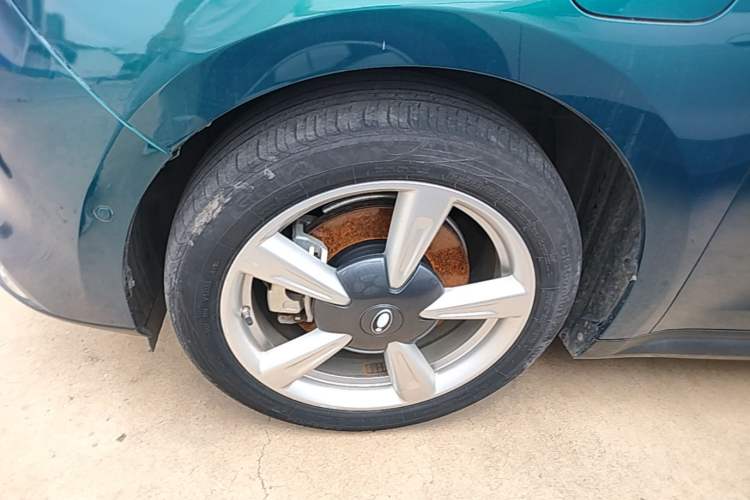 Used ORA Good Cat 2021 400km Standard Range Athena Edition Lithium-Ion Battery Left Front Wheel Hub