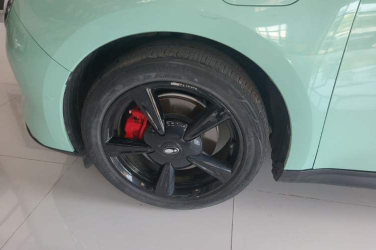 Used ORA Good Cat 2021 500km Long-Range Poseidon Edition Lithium-Ion Battery Left Front Wheel Hub