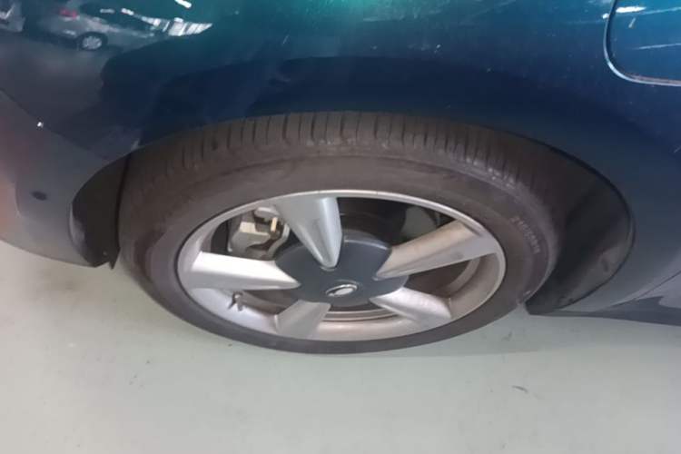 Used ORA Good Cat 2021 400km Standard Range Athena Edition Lithium-Ion Battery Left Front Wheel Hub