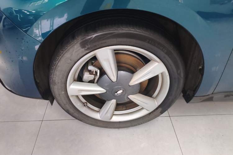 Used ORA Good Cat 2021 400km Standard Range Venus Edition Lithium Iron Phosphate Left Front Wheel Hub