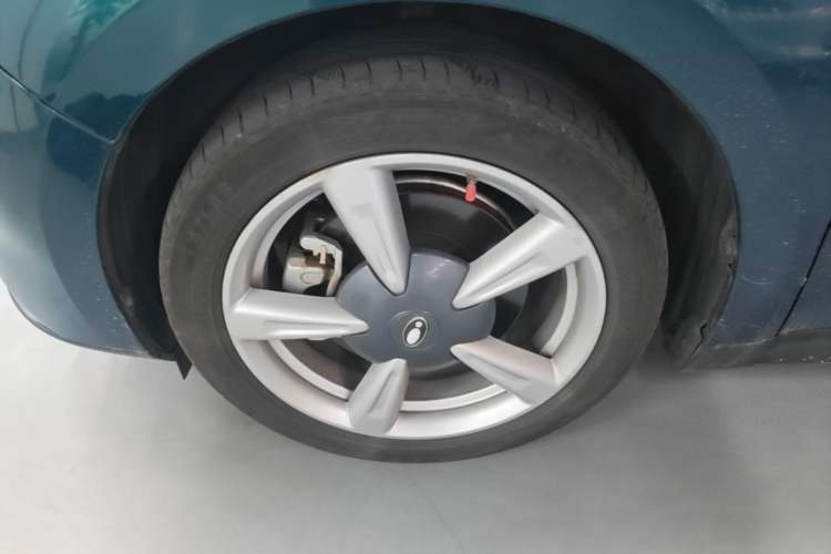 Used ORA Good Cat 2021 400km Standard Range Venus Edition Lithium Iron Phosphate Left Front Wheel Hub