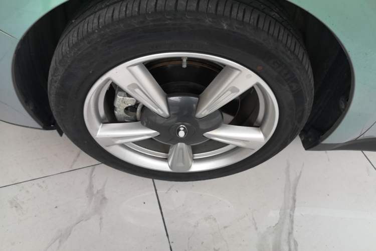 Used ORA Good Cat 2021 400km Standard Range Venus Edition Lithium Iron Phosphate Left Front Wheel Hub