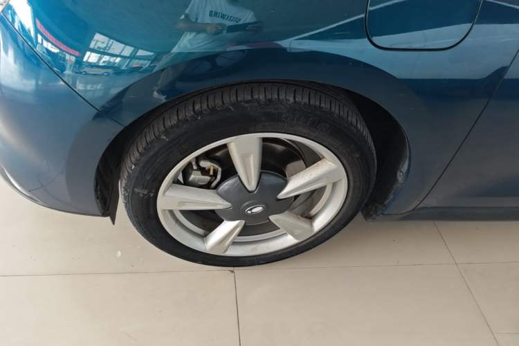 Used ORA Good Cat 2021 400km Standard Range Venus Edition Lithium Iron Phosphate Left Front Wheel Hub