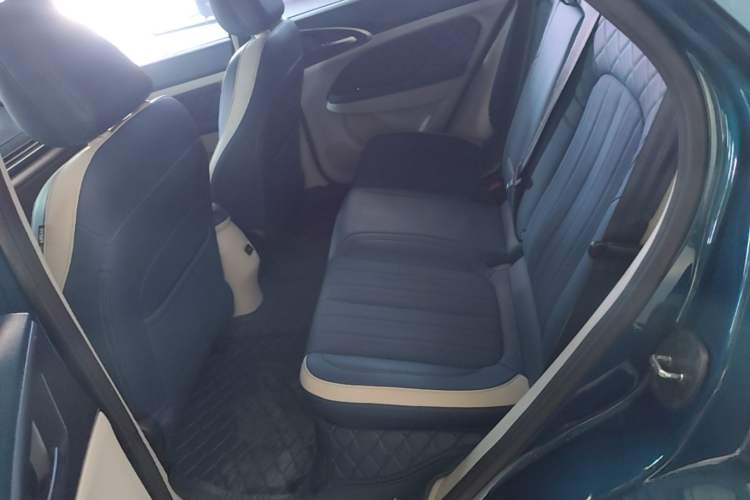Used ORA Good Cat 2021 400km Standard Range Athena Edition Lithium-Ion Battery Left Rear Seat