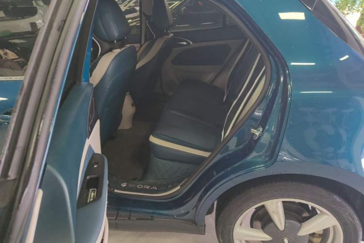Used ORA Good Cat 2021 400km Standard Range Venus Edition Lithium-Ion Battery Left Rear Seat