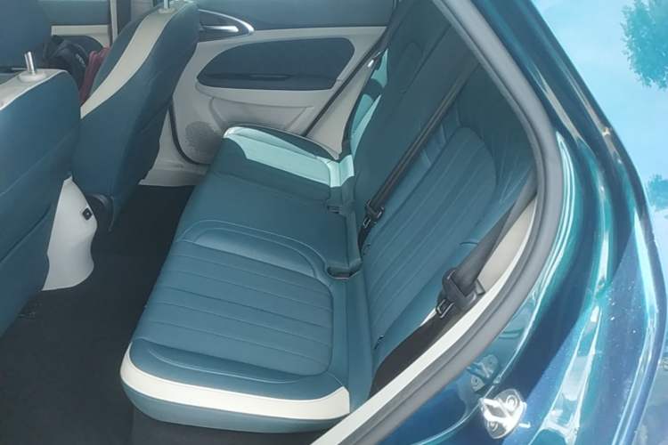 Used ORA Good Cat 2021 400km Standard Range Venus Edition Lithium-Ion Battery Left Rear Seat