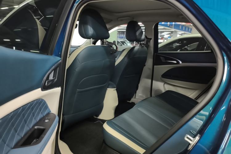 Used ORA Good Cat 2021 400km Standard Range Athena Edition Lithium-Ion Battery Left Rear Seat