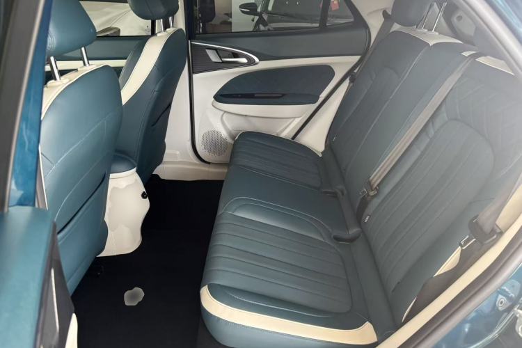Used ORA Good Cat 2021 400km Standard Range Venus Edition Lithium-Ion Battery Left Rear Seat