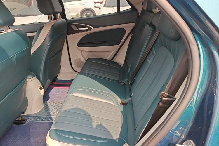 Used ORA Good Cat 2021 400km Standard Range Athena Edition Lithium-Ion Battery Left Rear Seat