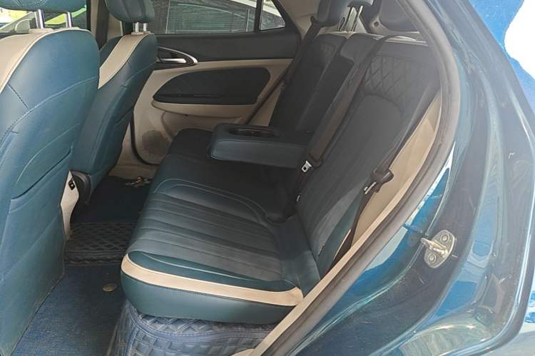 Used ORA Good Cat 2021 400km Standard Range Athena Edition Lithium-Ion Battery Left Rear Seat
