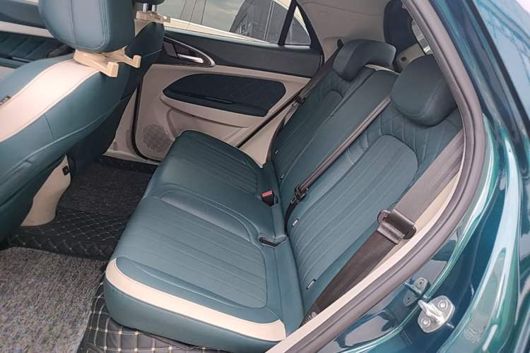 Used ORA Good Cat 2021 400km Standard Range Venus Edition Lithium-Ion Battery Left Rear Seat