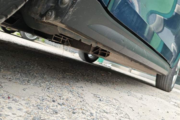 Used ORA Good Cat 2021 400km Standard Range Venus Edition Lithium-Ion Battery Left Side Sill