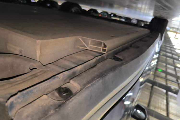 Used ORA Good Cat 2021 400km Standard Range Athena Edition Lithium-Ion Battery Left Side Sill