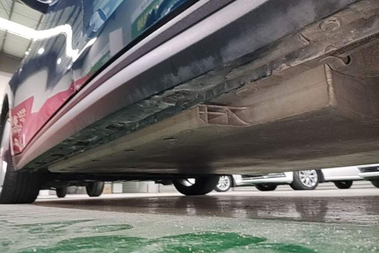 Used ORA Good Cat 2021 400km Standard Range Venus Edition Lithium-Ion Battery Left Side Sill