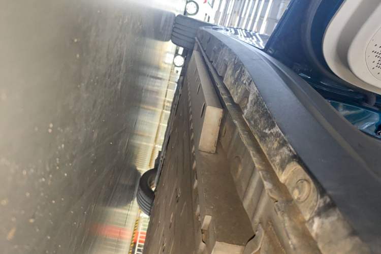 Used ORA Good Cat 2021 400km Standard Range Venus Edition Lithium Iron Phosphate Left Side Sill