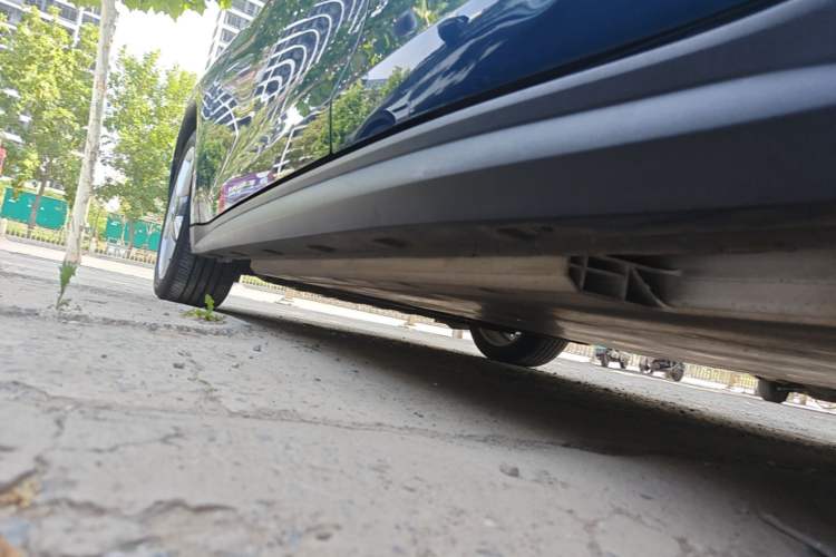 Used ORA Good Cat 2021 400km Standard Range Athena Edition Lithium-Ion Battery Left Side Sill