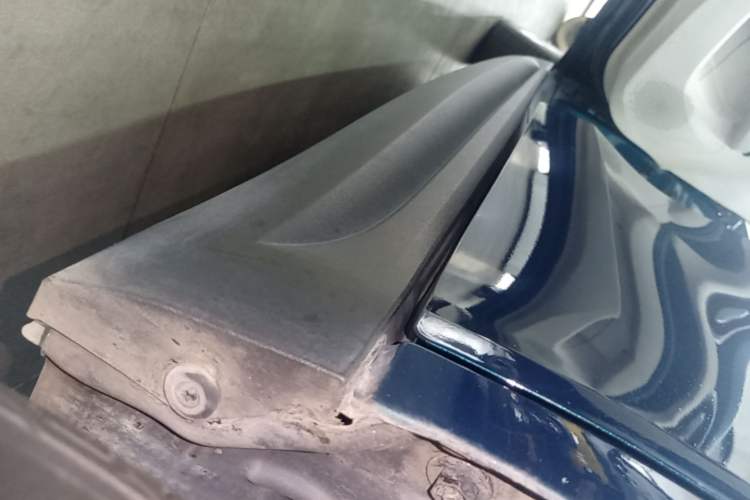 Used ORA Good Cat 2021 400km Standard Range Venus Edition Lithium-Ion Battery Left Side Sill