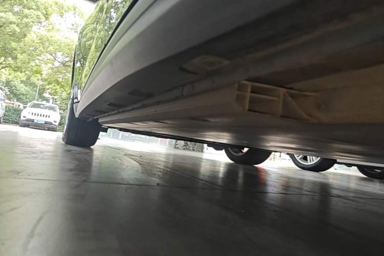 Used ORA Good Cat 2021 400km Standard Range Athena Edition Lithium-Ion Battery Left Side Sill