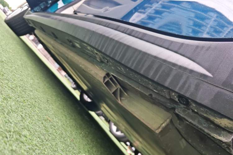 Used ORA Good Cat 2021 500km Long-Range Poseidon Edition Lithium-Ion Battery Left Side Sill