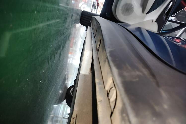 Used ORA Good Cat 2021 400km Standard Range Athena Edition Lithium Iron Phosphate Left Side Sill