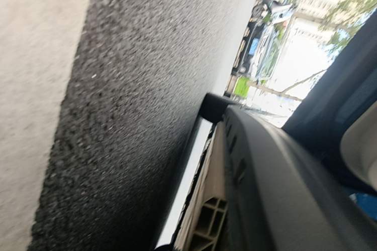 Used ORA Good Cat 2021 400km Standard Range Muse Edition Lithium-Ion Battery Left Side Sill