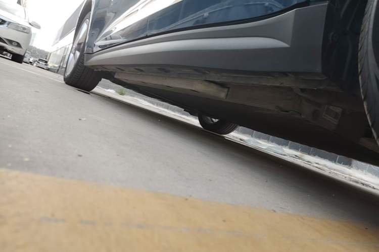 Used ORA Good Cat 2021 400km Standard Range Athena Edition Lithium Iron Phosphate Left Side Sill