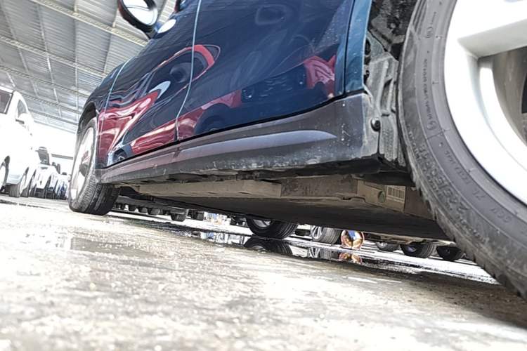 Used ORA Good Cat 2021 400km Standard Range Athena Edition Lithium-Ion Battery Left Side Sill