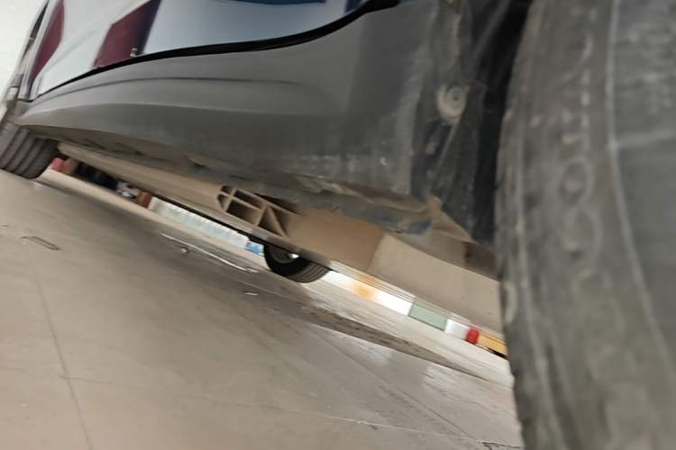 Used ORA Good Cat 2021 400km Standard Range Athena Edition Lithium-Ion Battery Left Side Sill