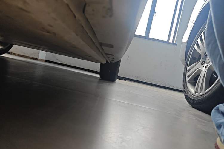 Used ORA Good Cat 2021 400km Standard Range Venus Edition Lithium-Ion Battery Left Side Sill